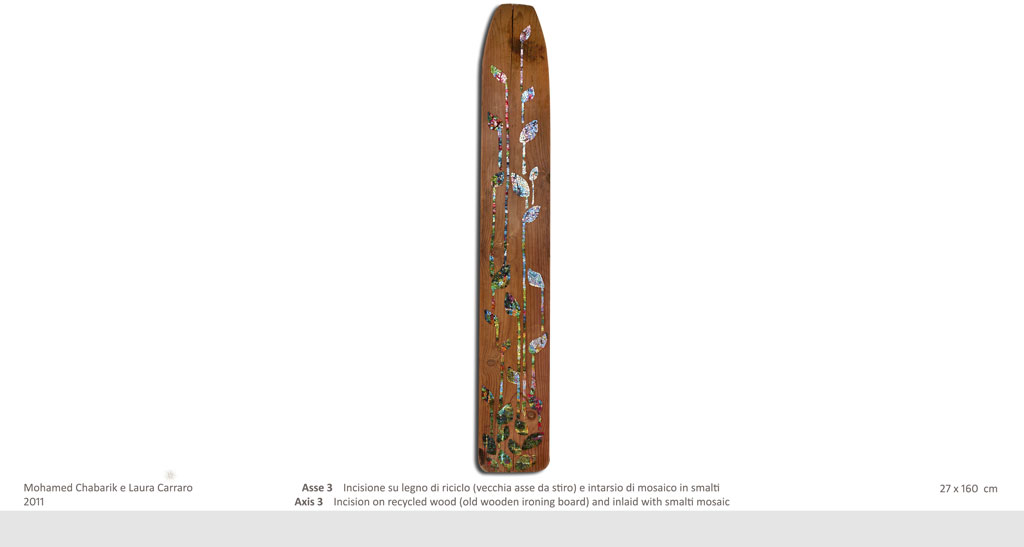asse in legno e mosaico colore