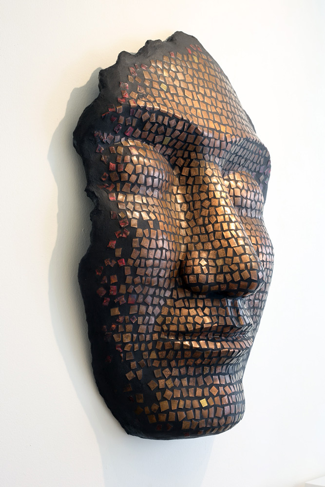 Mohamed Chabarik, "E tu, di che metallo sei?" -serie "A viso aperto", 2018. 120 x 80 cm ca. Foto Gianluca Bacchetti