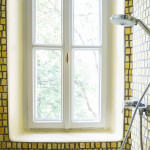 "Bagno giallo", un omaggio a Carlo Scarpa, 2013. Casa privata, Udine. Foto di Giovanni Chiarot/Zeroidee