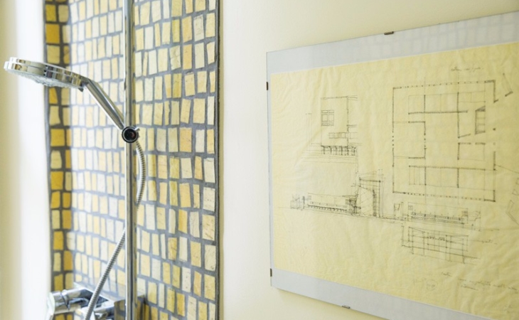 rivestimenti per bagno con mosaico in smalti veneziani nello stile dell'architetto Carlo Scarpa